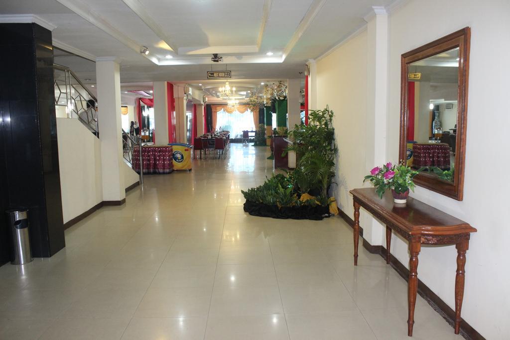 Hotel Duta ปาเลมบัง ภายนอก รูปภาพ